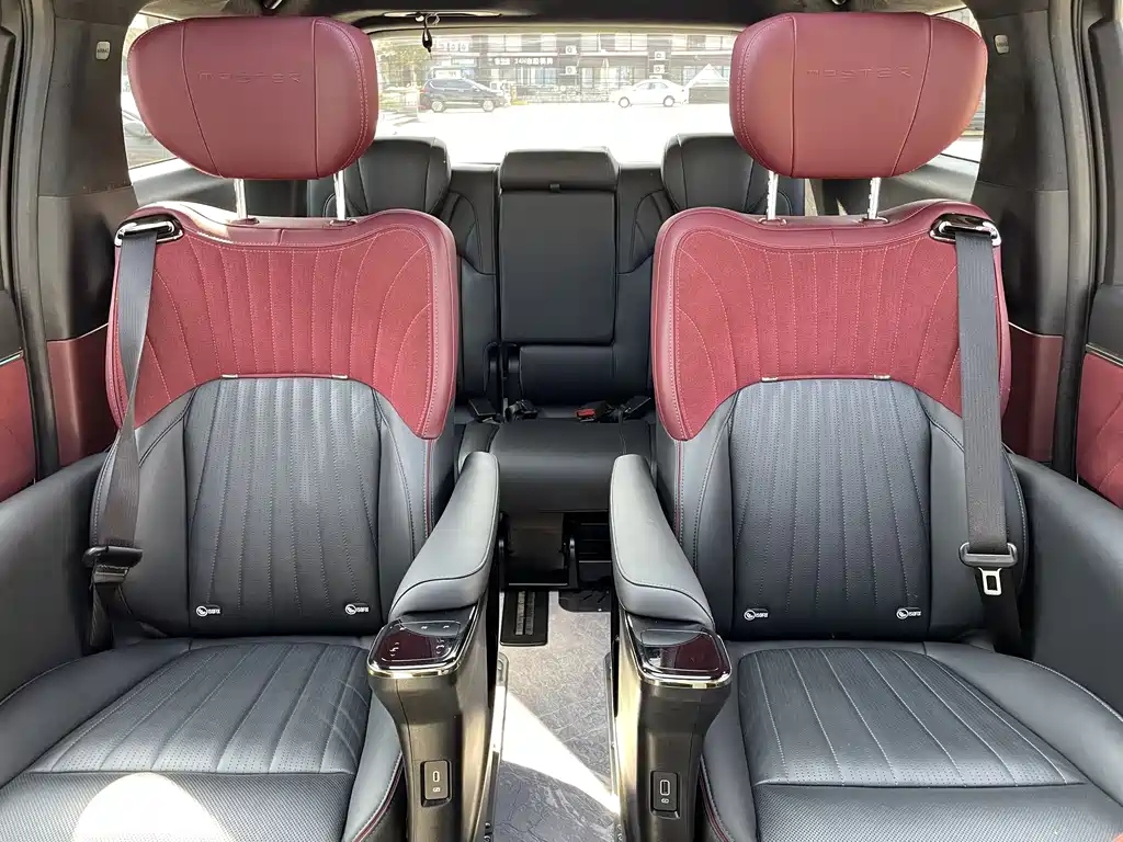 GAC Motor Trumpchi M8 2023 — фото 15
