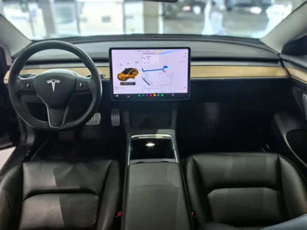 Tesla Model 3 2021 — фото 9