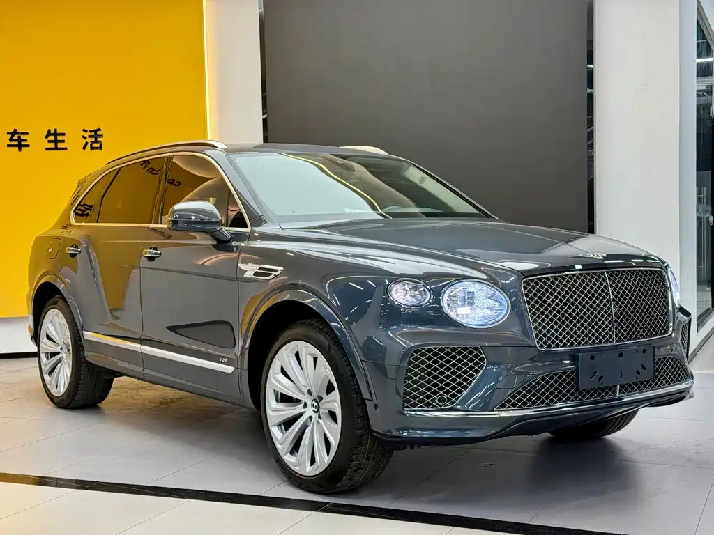 Bentley Bentayga 2021 — фото 3