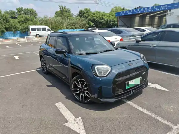 MINI Aceman 2024