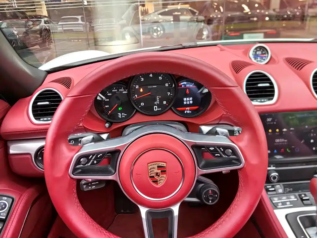 Porsche 718 2025 — фото 20