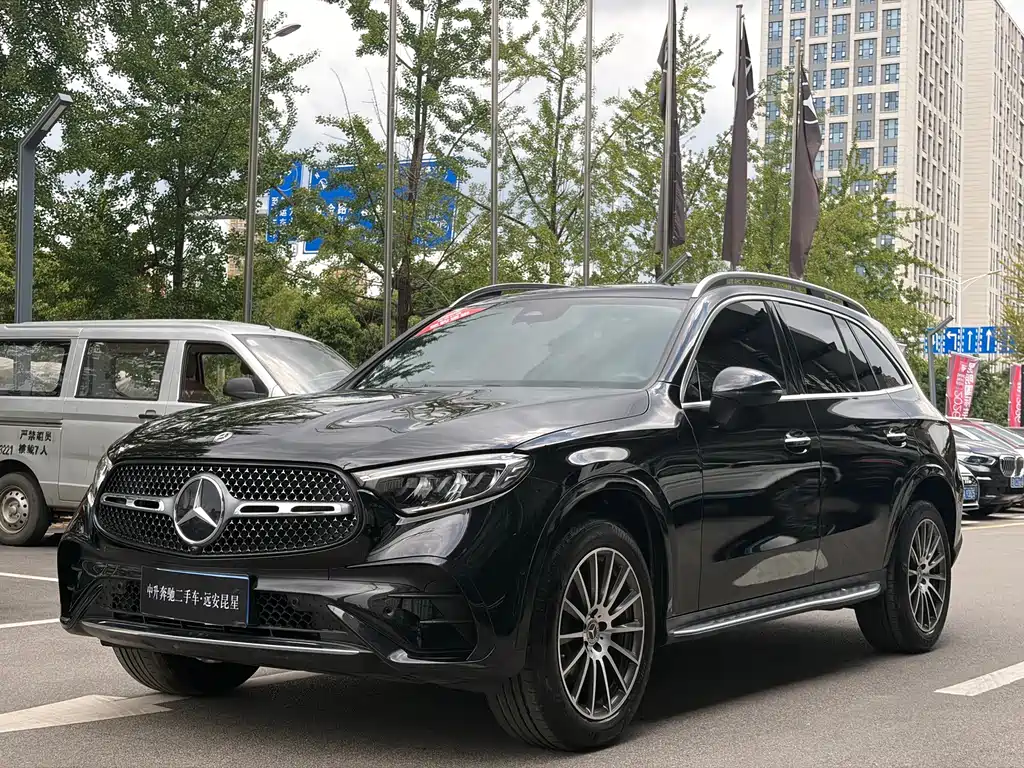 Mercedes-Benz GLC 2023