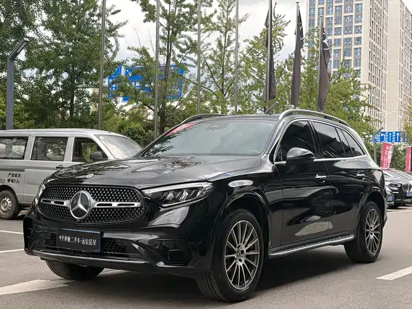 Mercedes-Benz GLC 2023