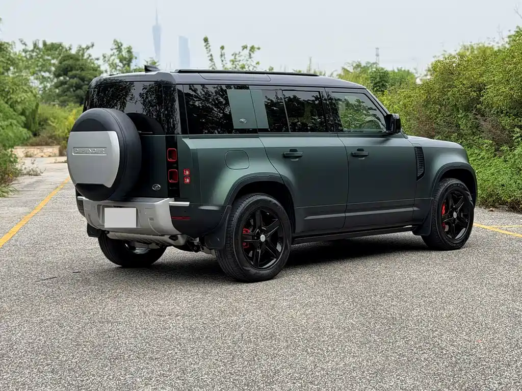 Land Rover Defender 2020 — фото 10