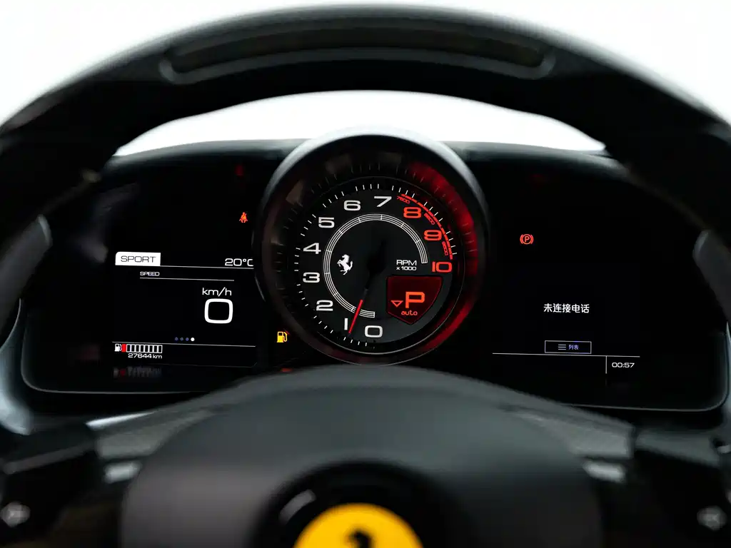 Ferrari GTC4Lusso 2019 — фото 17