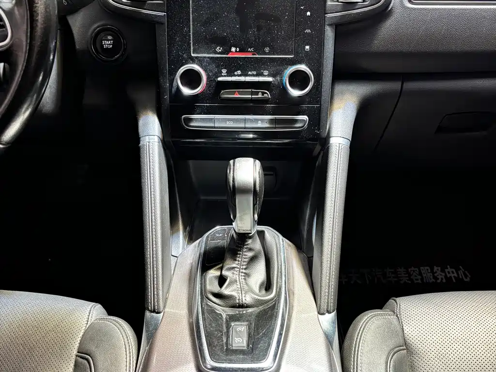 Renault Koleos 2017 — фото 10