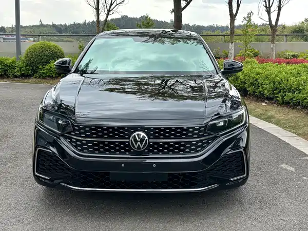 Volkswagen Passat 2023