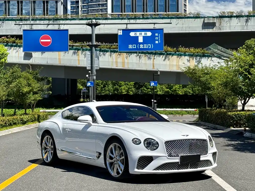 Bentley Continental 2022 — фото 2