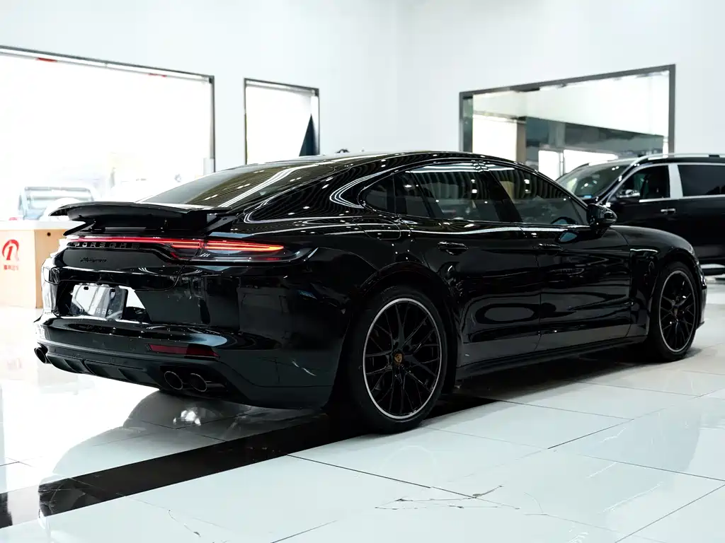 Porsche Panamera 2021 — фото 17