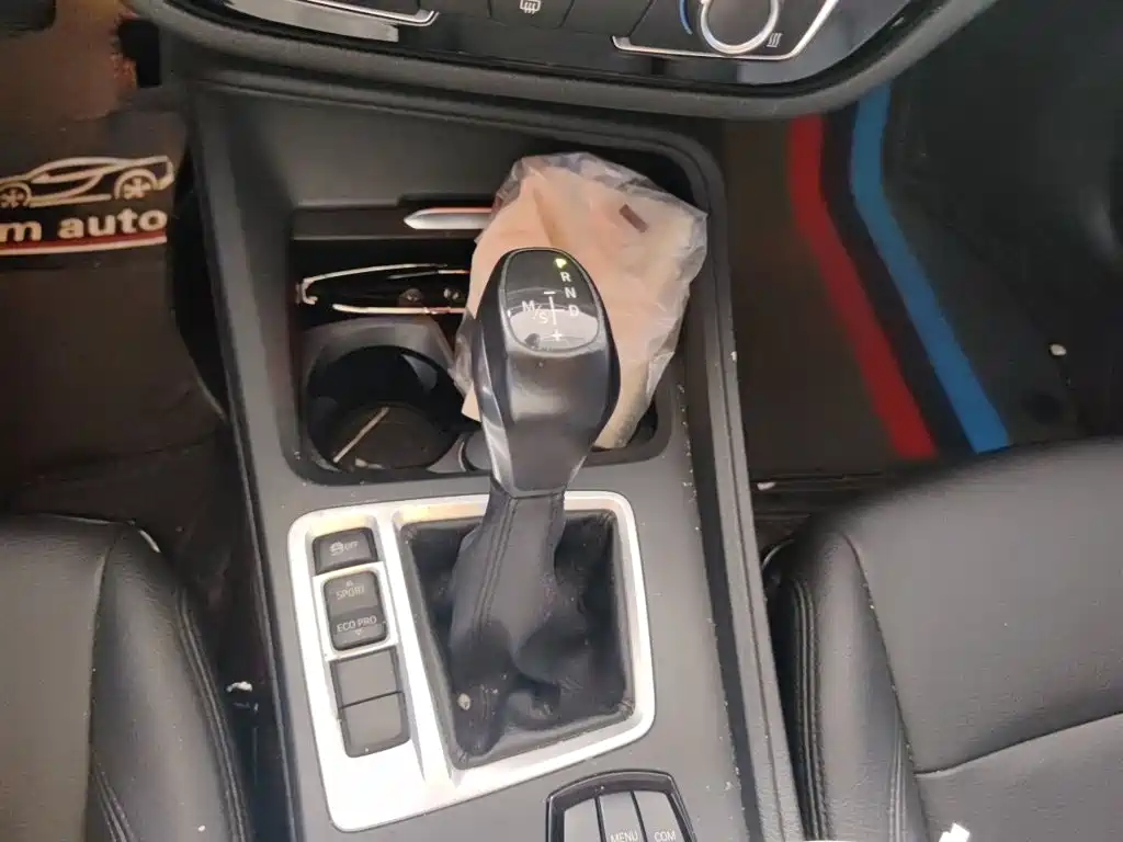 BMW 1 Series 2019 — фото 15