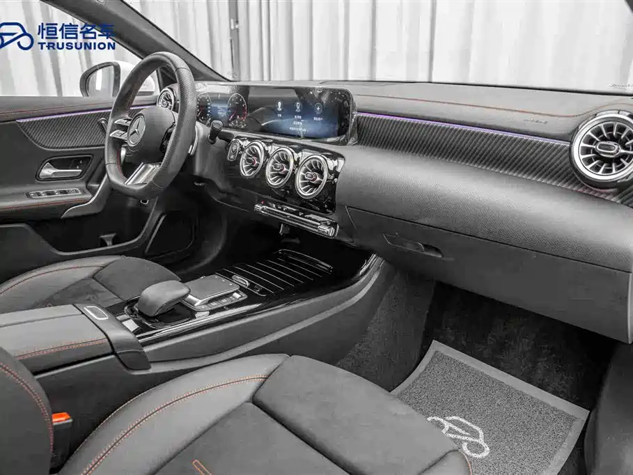 Mercedes-Benz A-Class 2023 — фото 14