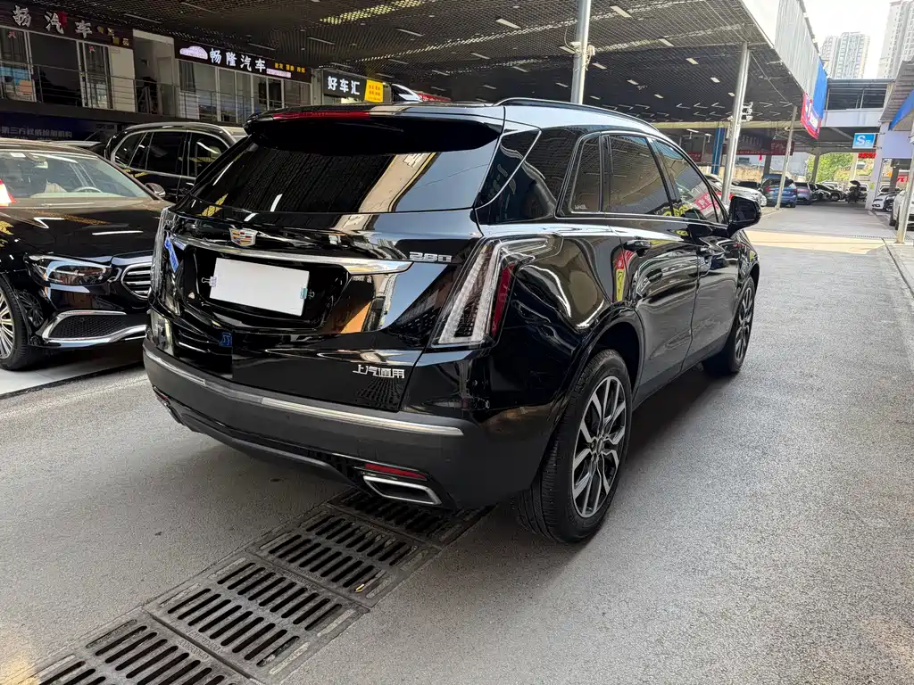 Cadillac XT5 2021 — фото 5