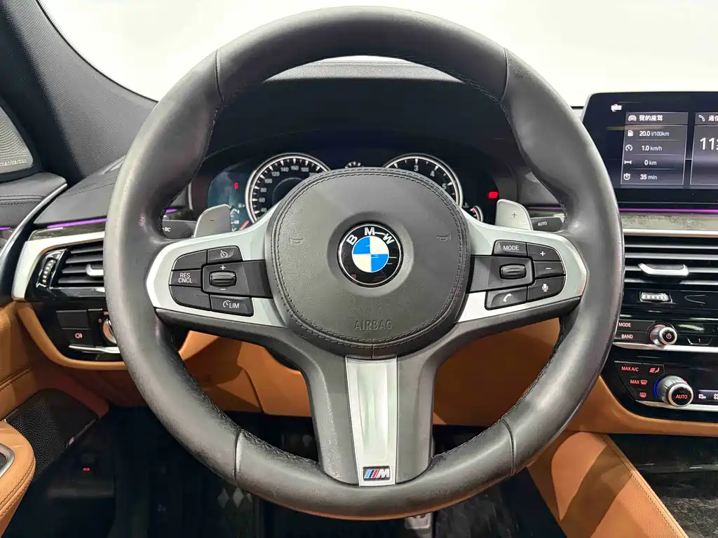 BMW 6 Series GT 2018 — фото 10