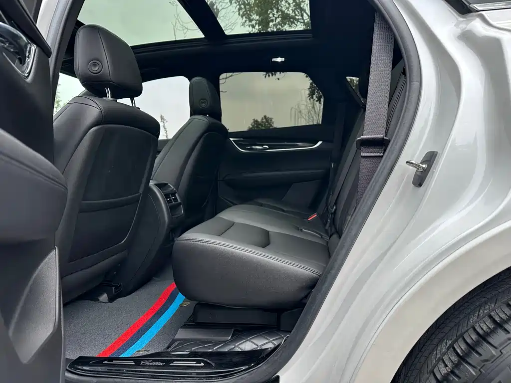 Cadillac XT5 2019 — фото 18