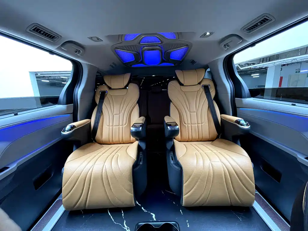 Toyota Sienna 2025 — фото 11