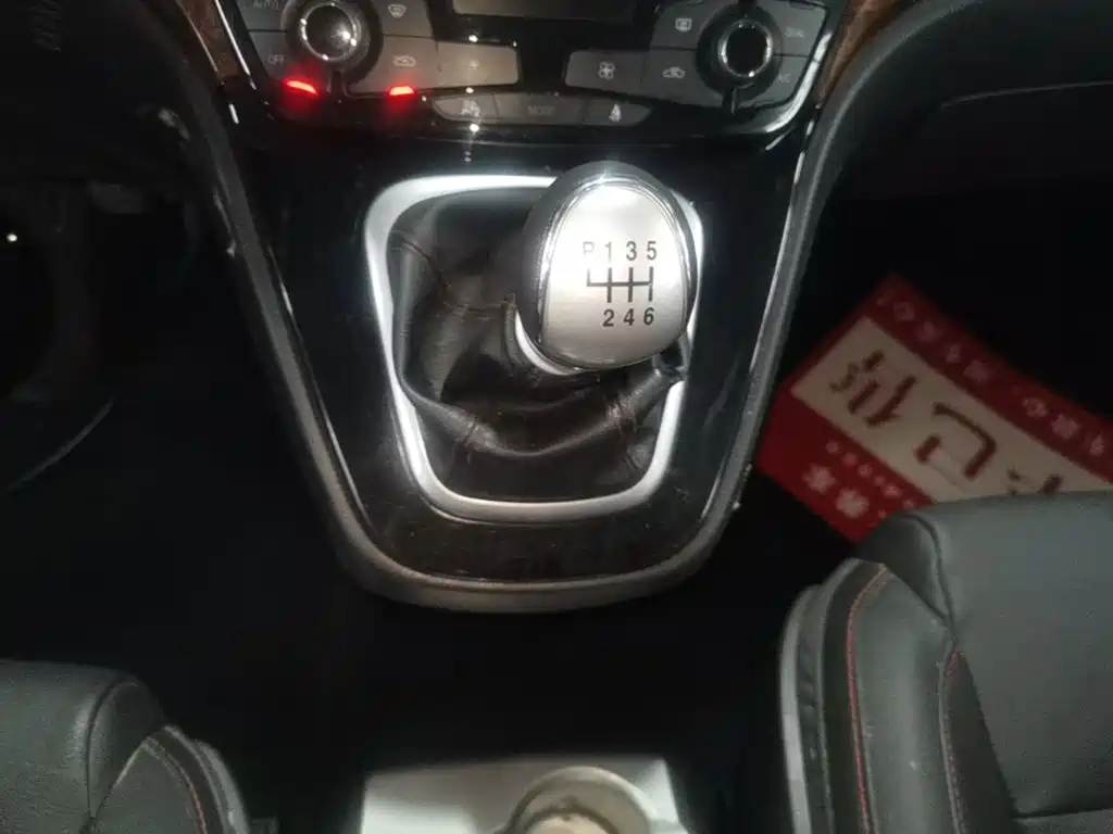 Haval H6 2015 — фото 14