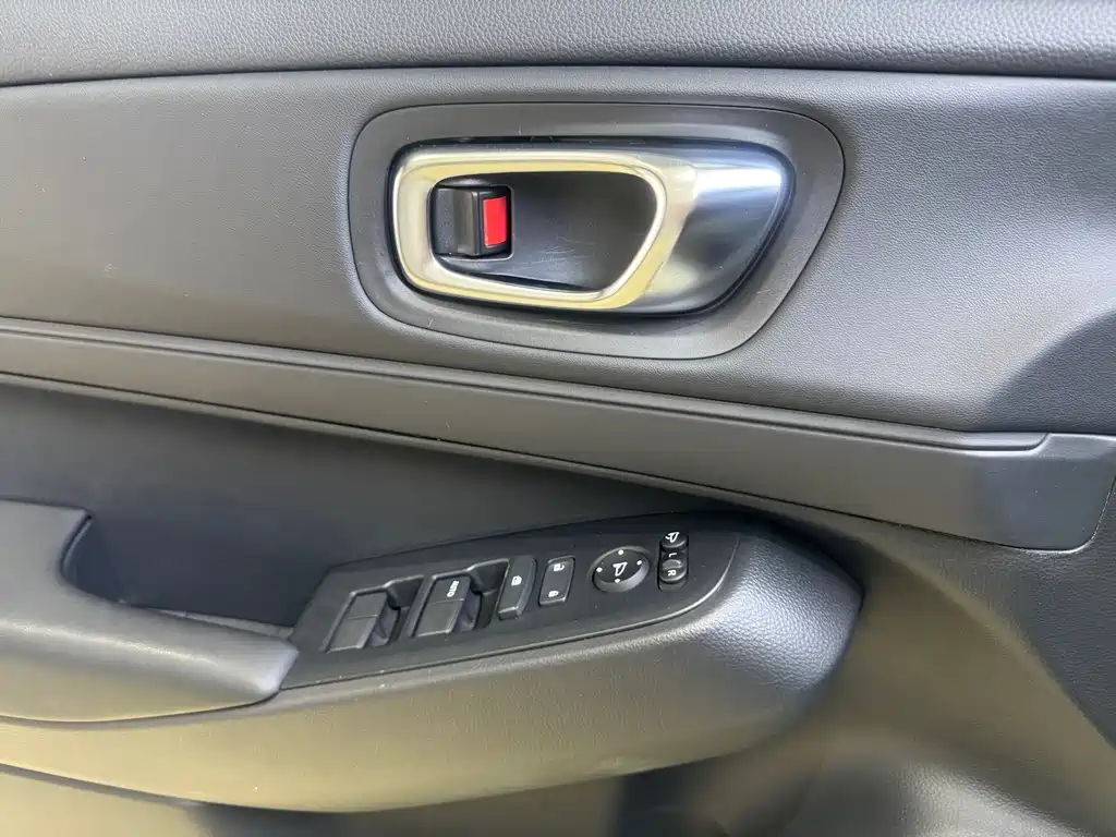 Honda Vezel 2023 — фото 15