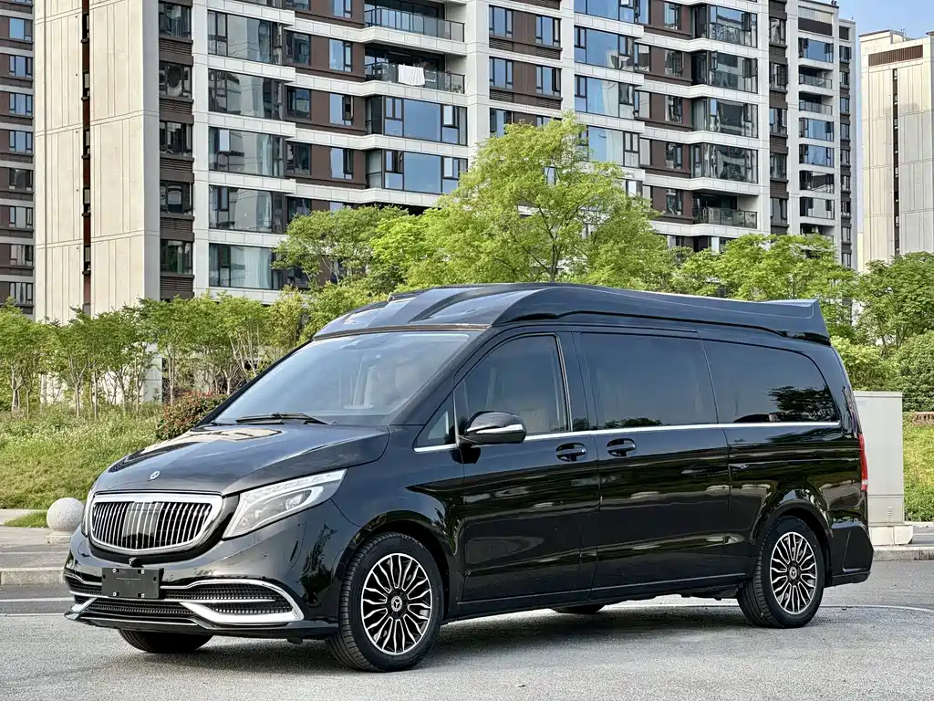 Mercedes-Benz V-Class 2020 — фото 1