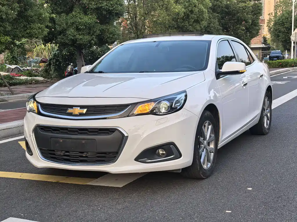 Chevrolet Malibu 2018 — фото 1