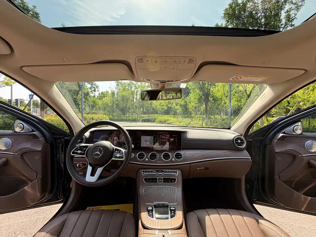 Mercedes-Benz E-Class 2020 — фото 20