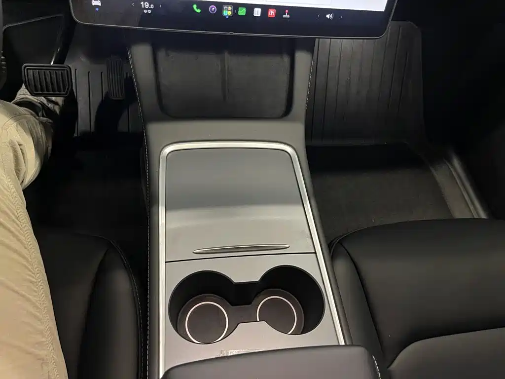 Tesla Model Y 2023 — фото 22