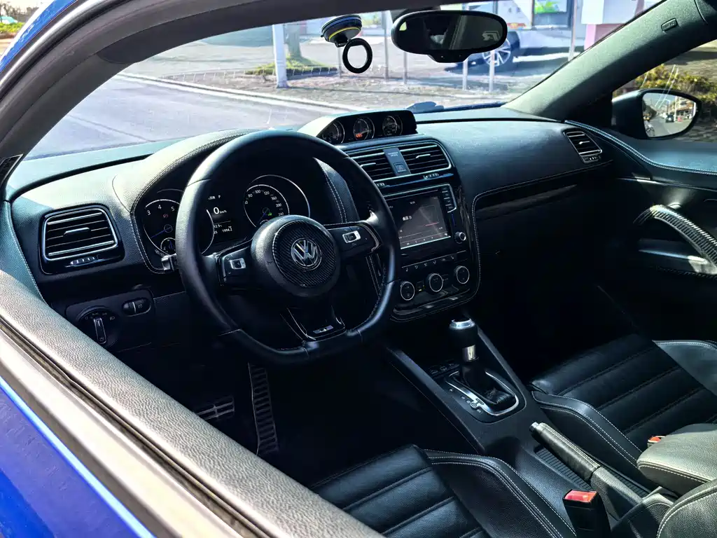 Volkswagen Scirocco 2017 — фото 10