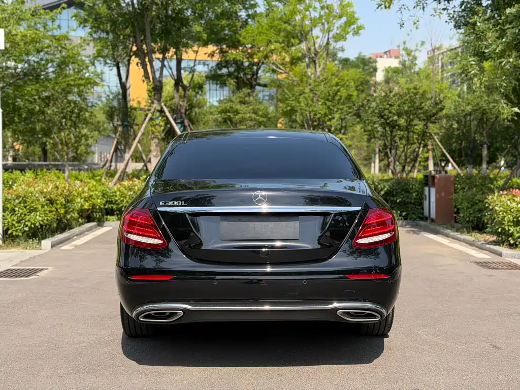 Mercedes-Benz E-Class 2020 — фото 9