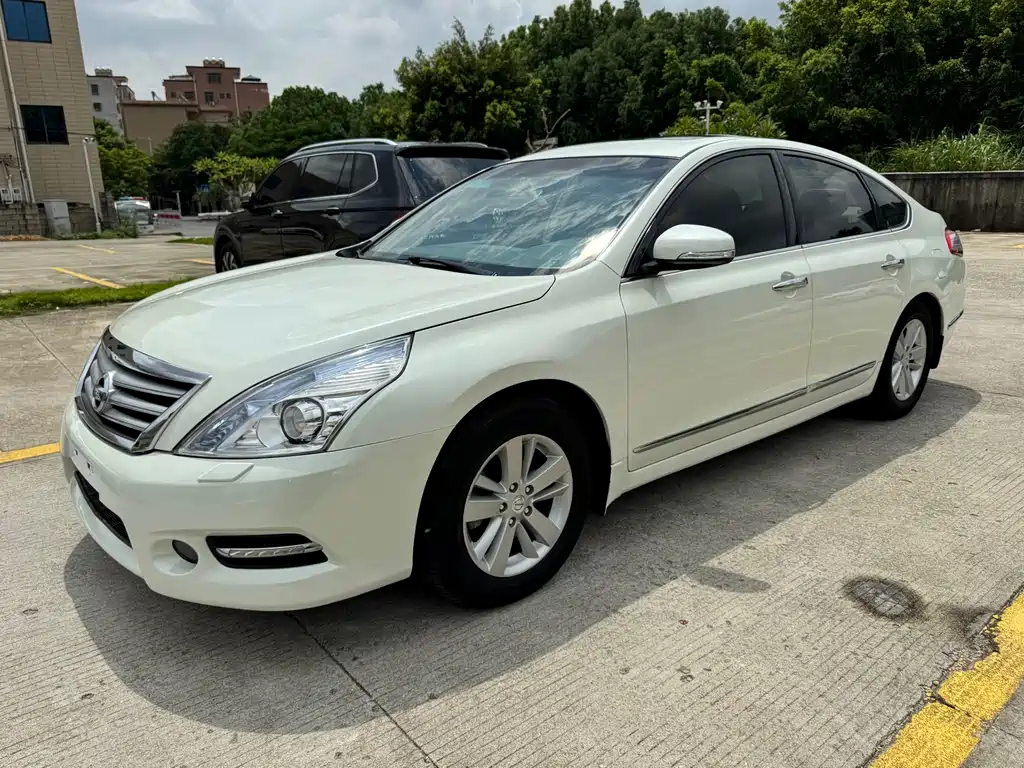 Nissan Teana 2011 — фото 1