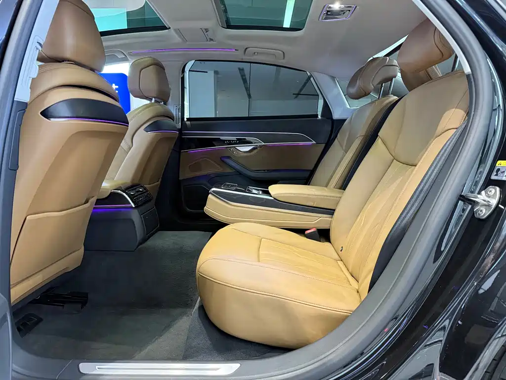 Audi A8 2019 — фото 10