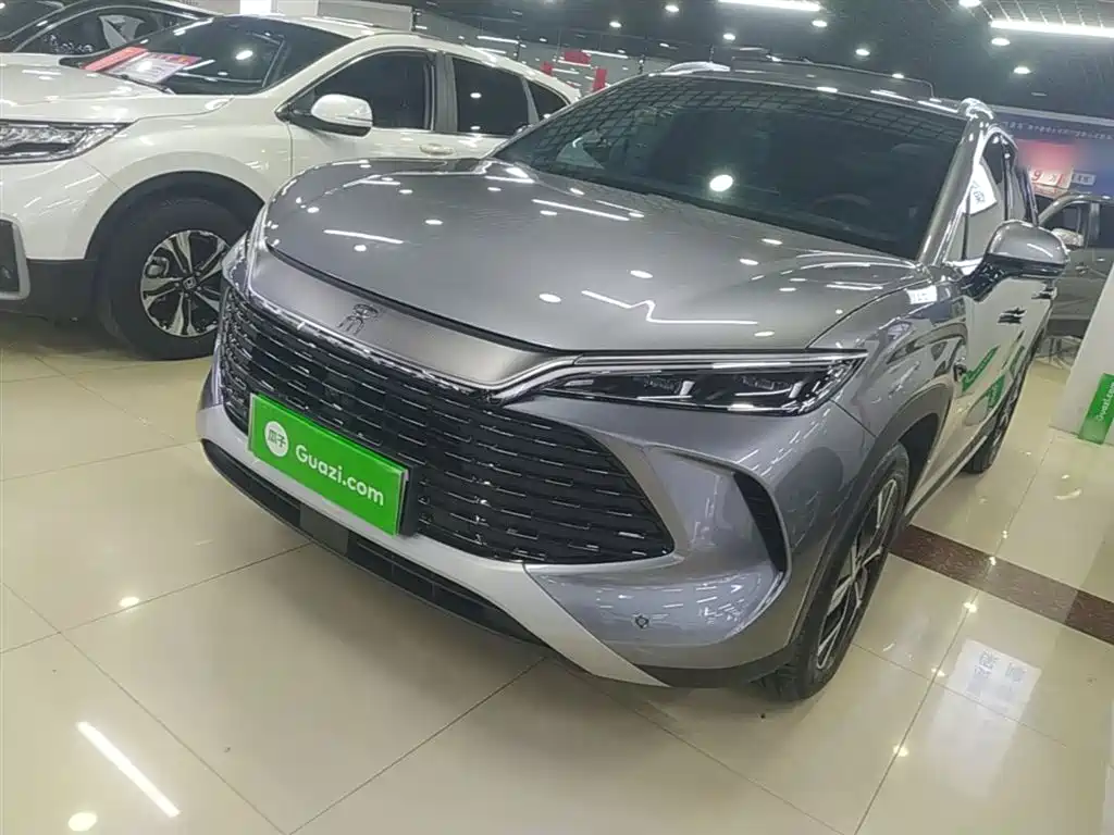 BYD L DM-i 2025 — фото 2