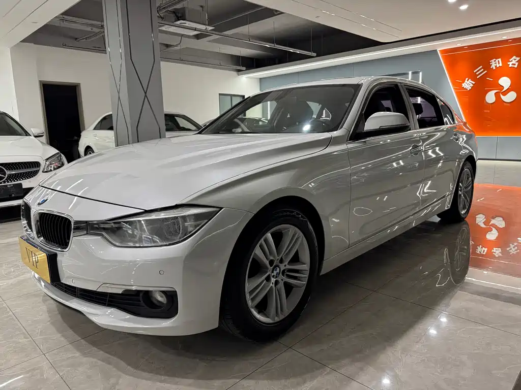 BMW 3 Series 2017 — фото 1