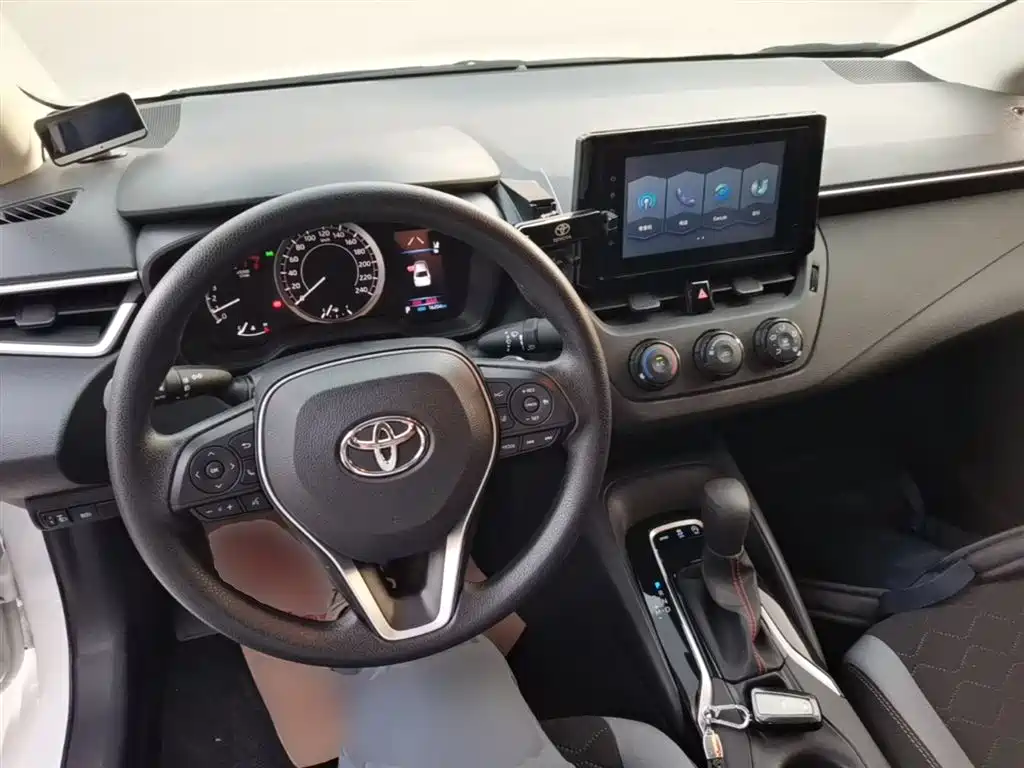 Toyota Corolla 2021 — фото 10