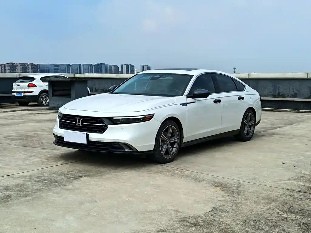 Honda Accord 2023 — фото 1