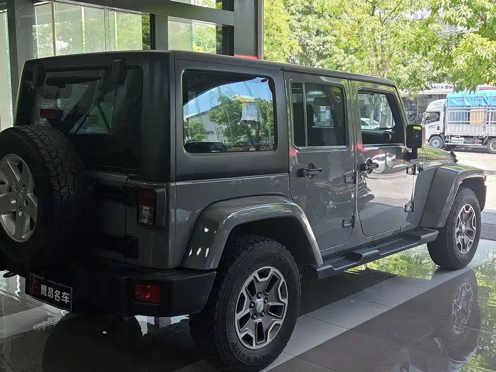 Jeep Wrangler 2014 — фото 4