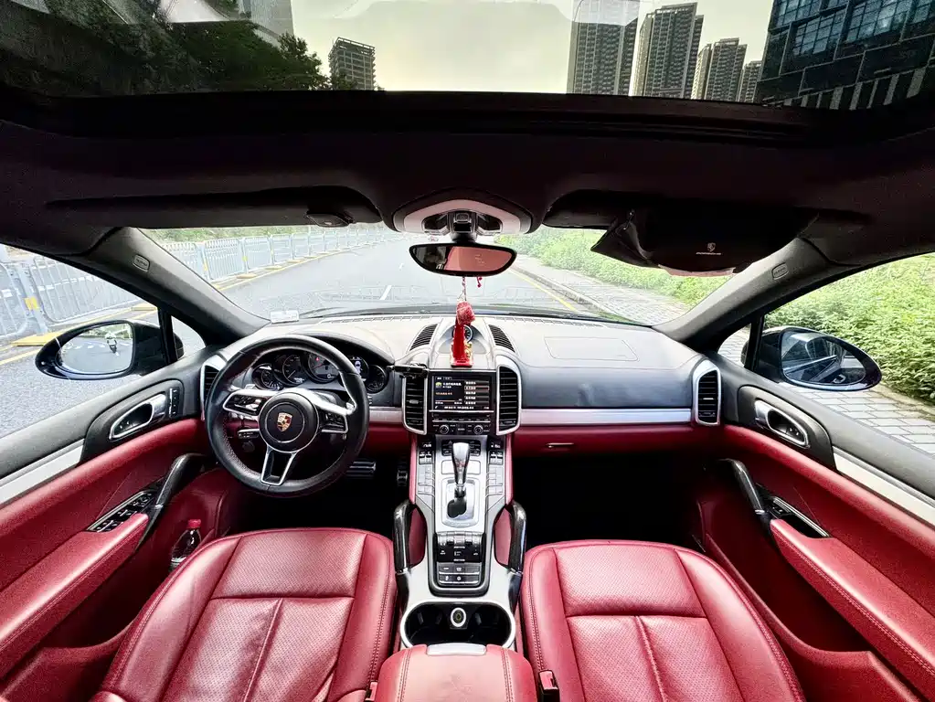 Porsche Cayenne 2015 — фото 6