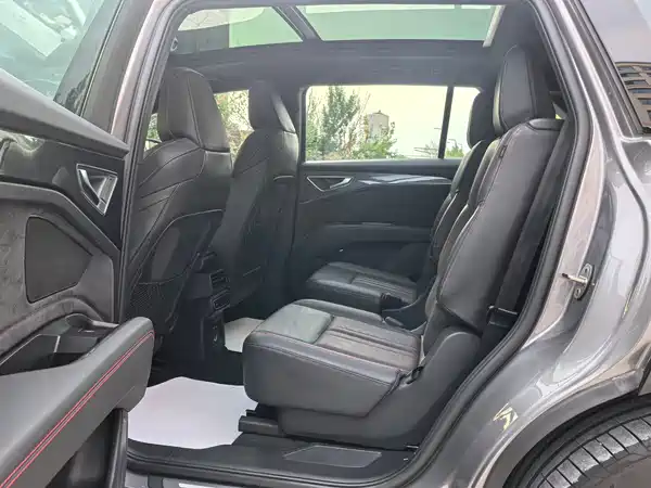 Audi Q5 E-Tron 2022