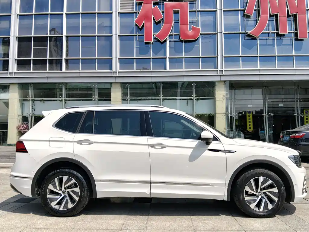Volkswagen Tiguan L PHEV 2021 — фото 5