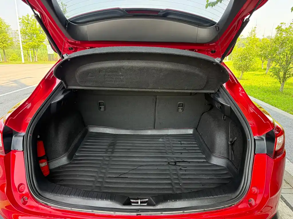 Mazda CX-4 2016 — фото 16