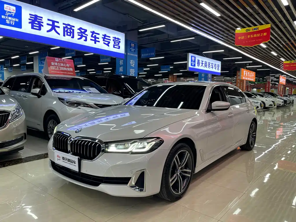BMW 5 Series 2021 — фото 1