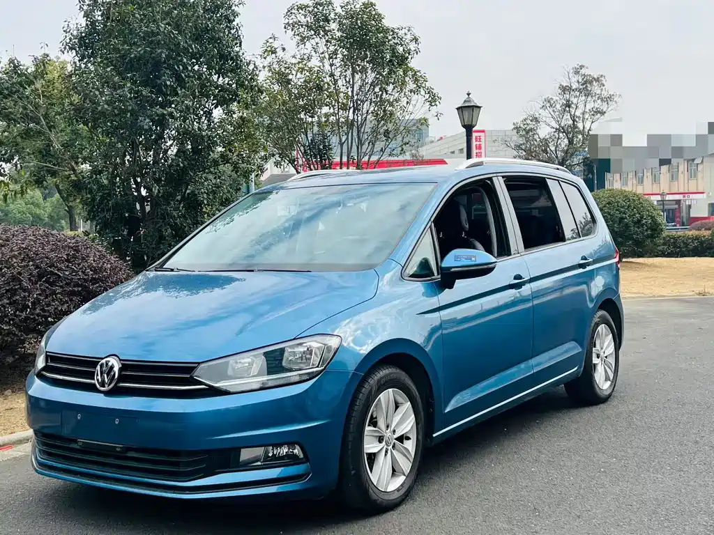 Volkswagen Touran 2020 — фото 2