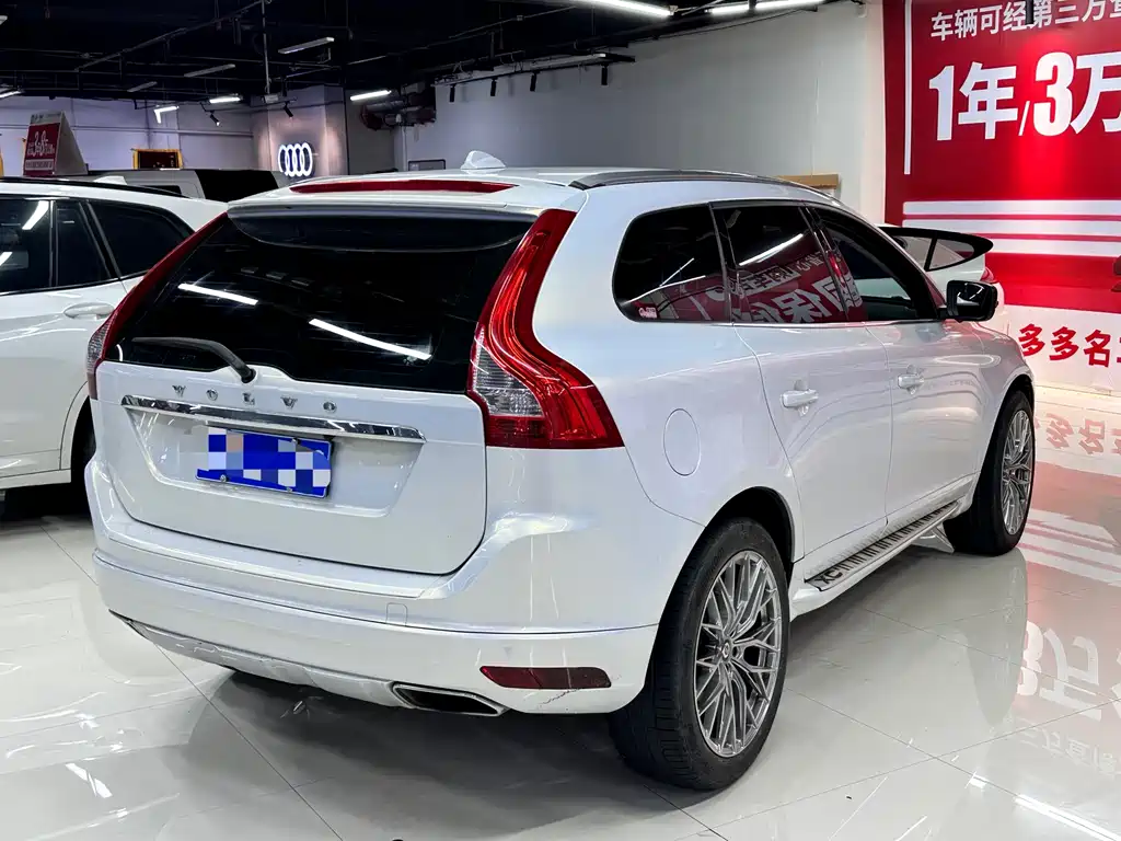 Volvo XC60 2016 — фото 7