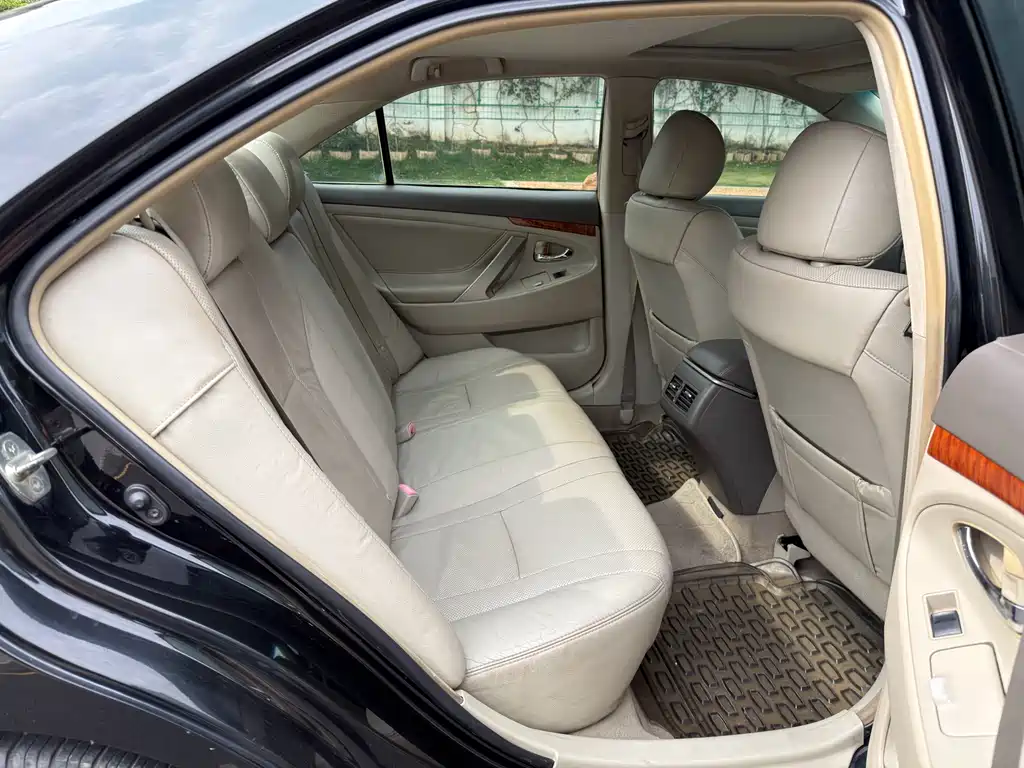 Toyota Camry 2008 — фото 10