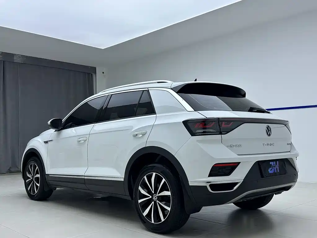 Volkswagen T-Roc 2024