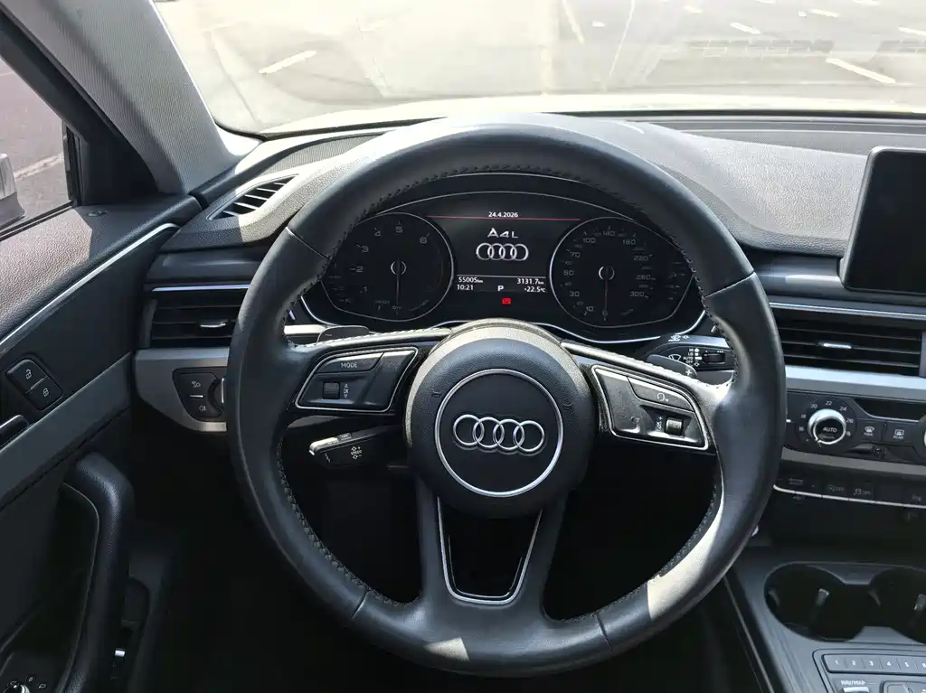 Audi A4L 2019 — фото 10