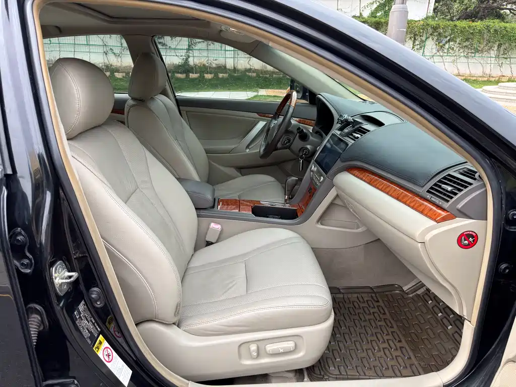 Toyota Camry 2008 — фото 11