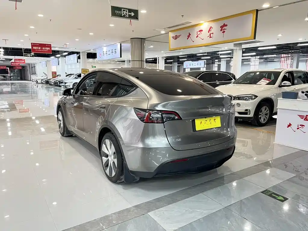 Tesla Model Y 2022 — фото 10