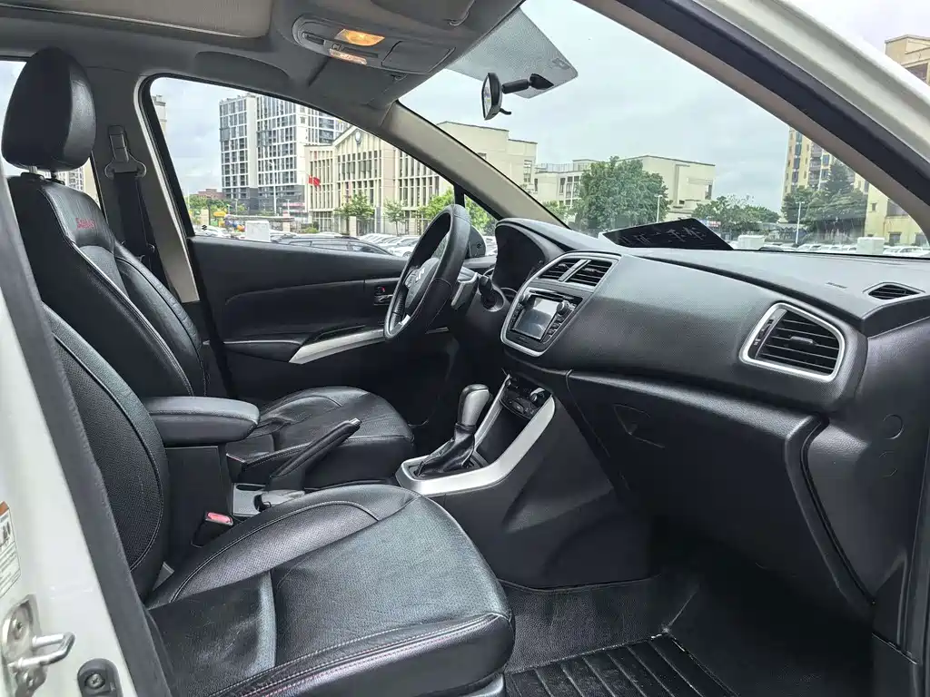 Suzuki S-Cross 2015 — фото 12