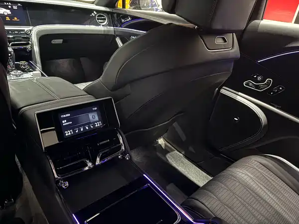 Bentley Flying Spur Plug-In Hybrid 2023