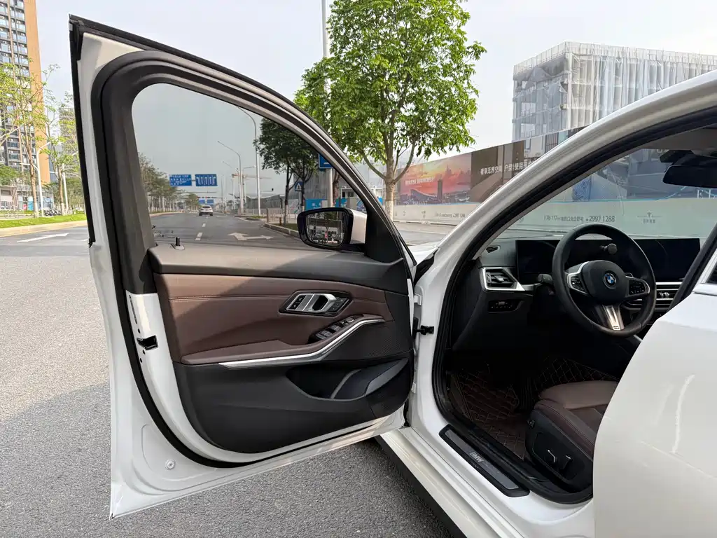 BMW i3 2024 — фото 5