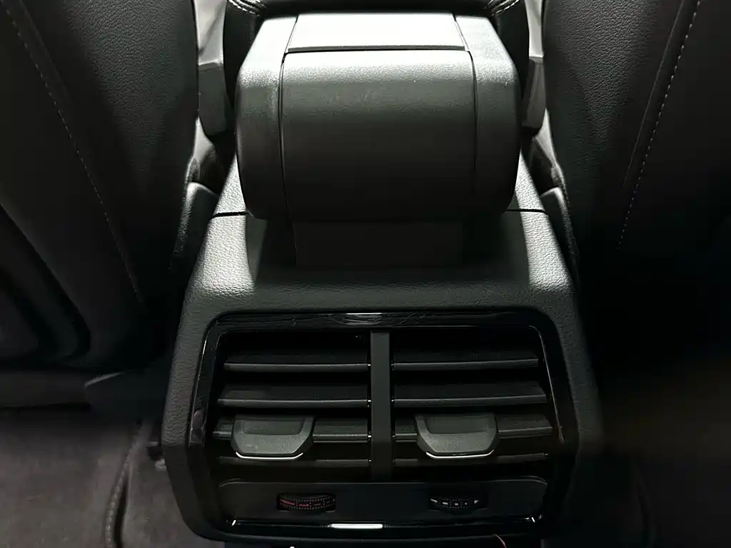 Audi Q3 2022 — фото 16